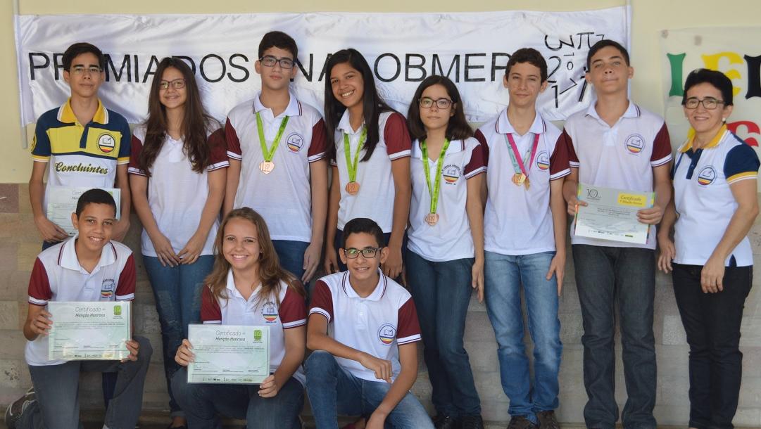 Alunos premiados na OBMEP da  Escola Municipal de Ensino Fundamental Cônego de Ambrósio Silva